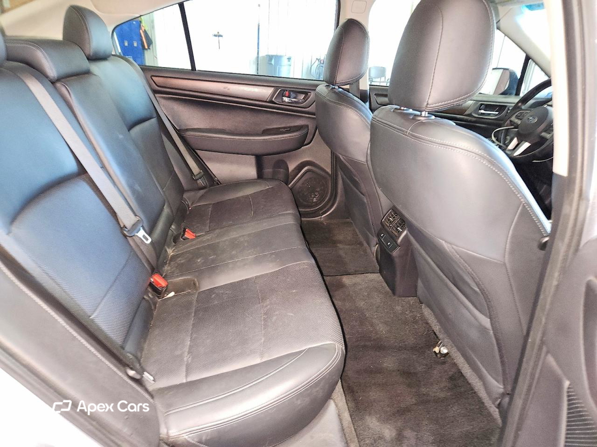 Subaru Legacy 2015