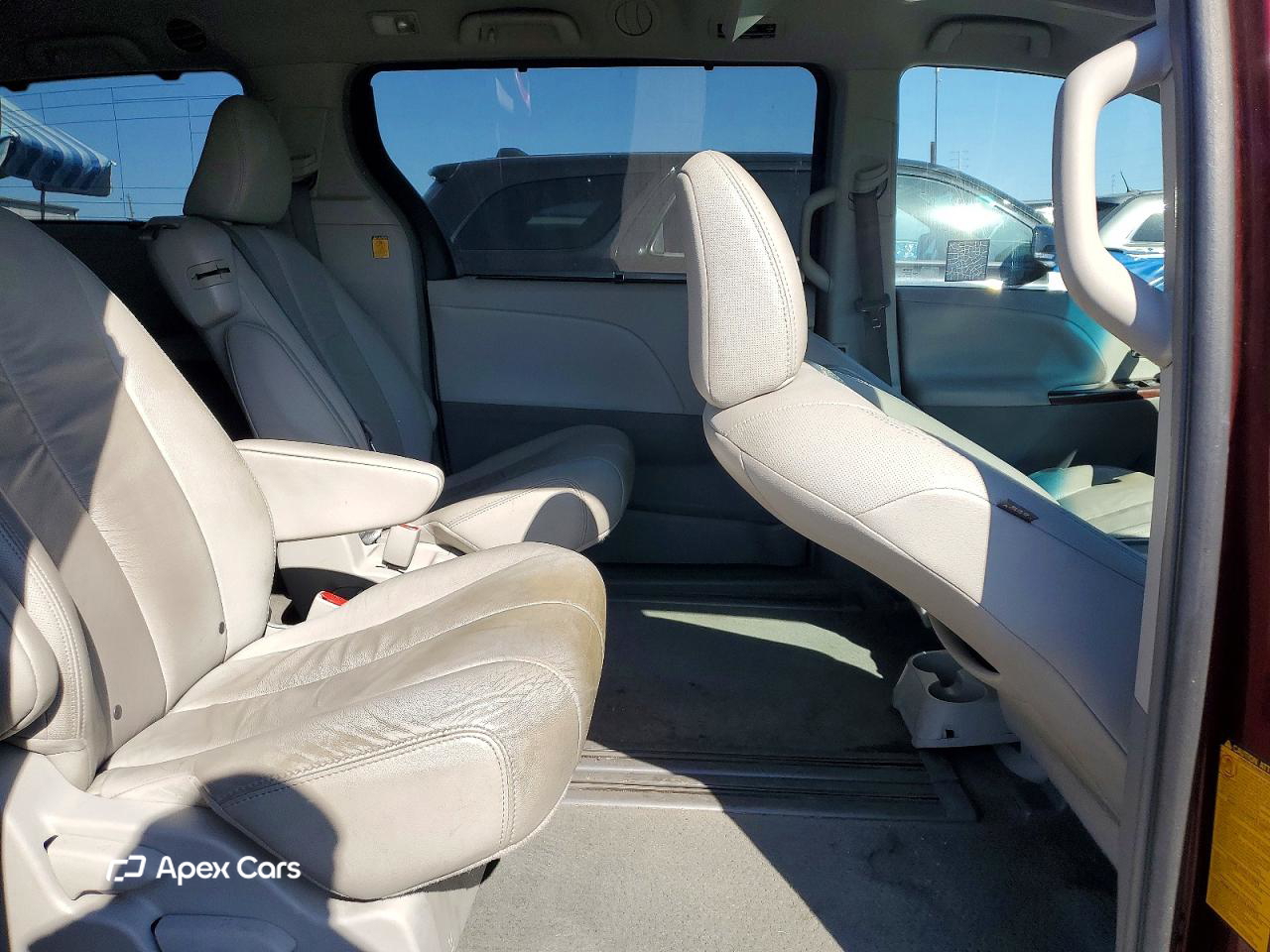 Toyota Sienna 2012