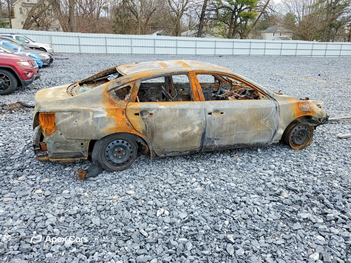 Nissan Altima 2015
