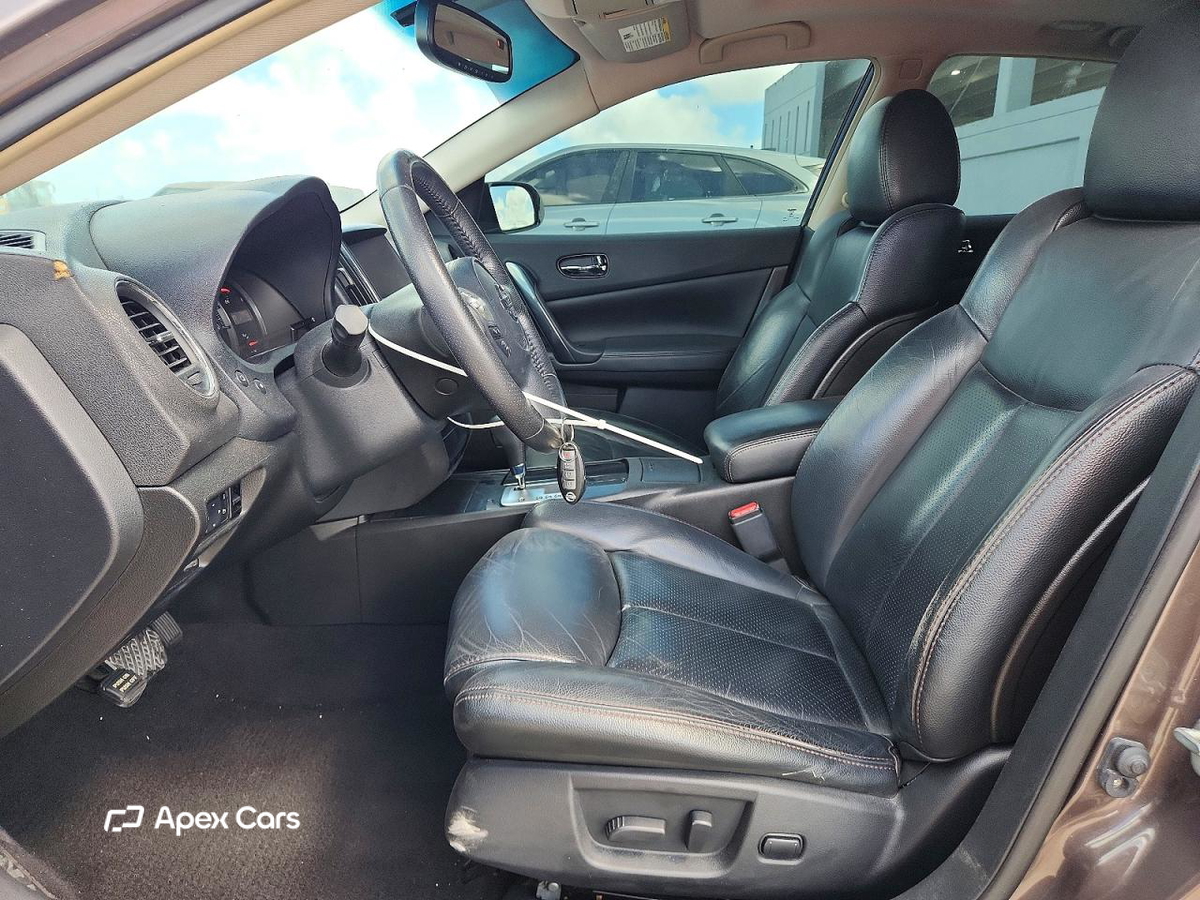 Nissan Maxima 2012