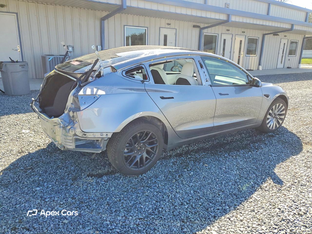 Tesla Model 3 2025