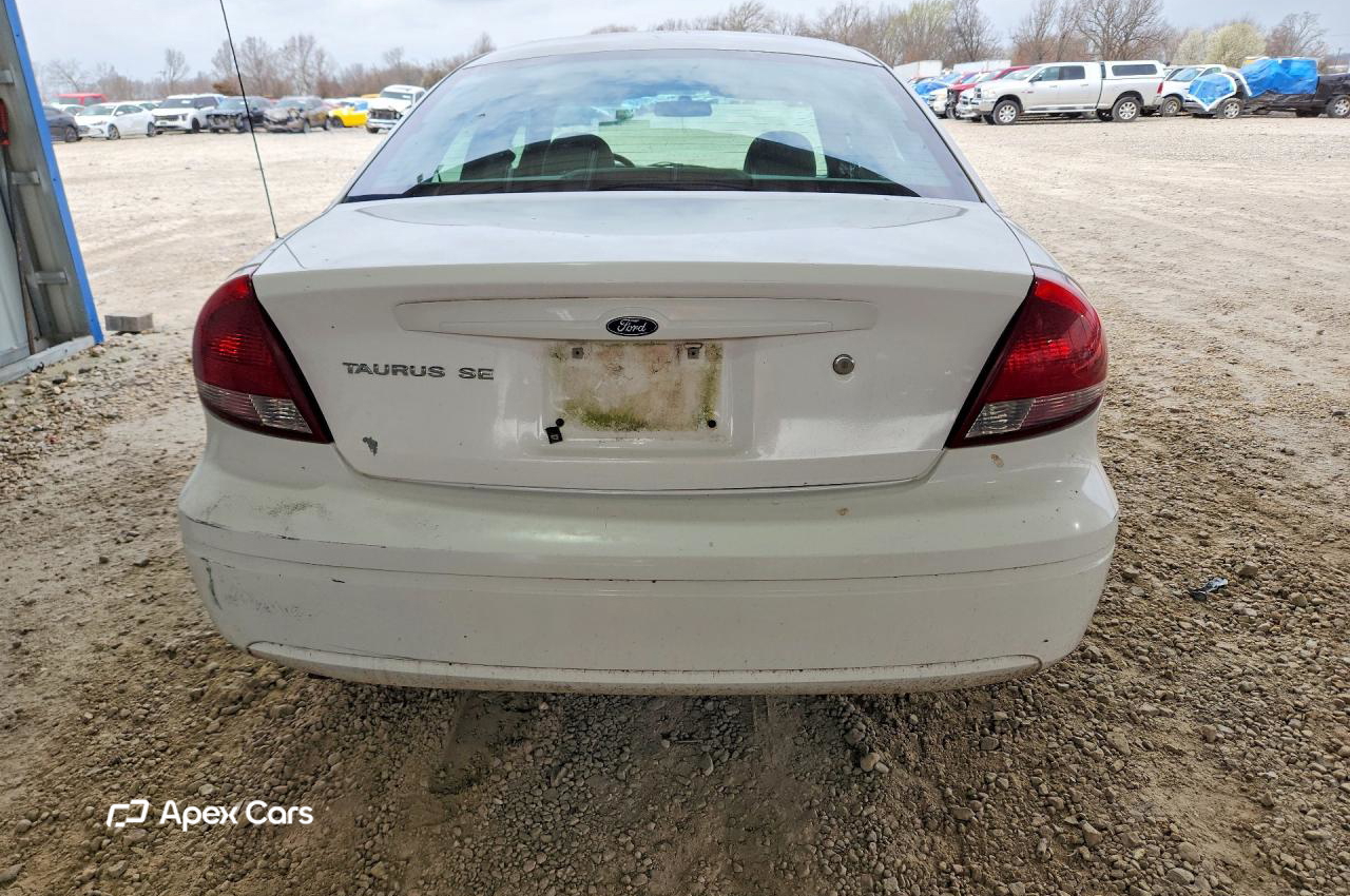 Ford Taurus 2005