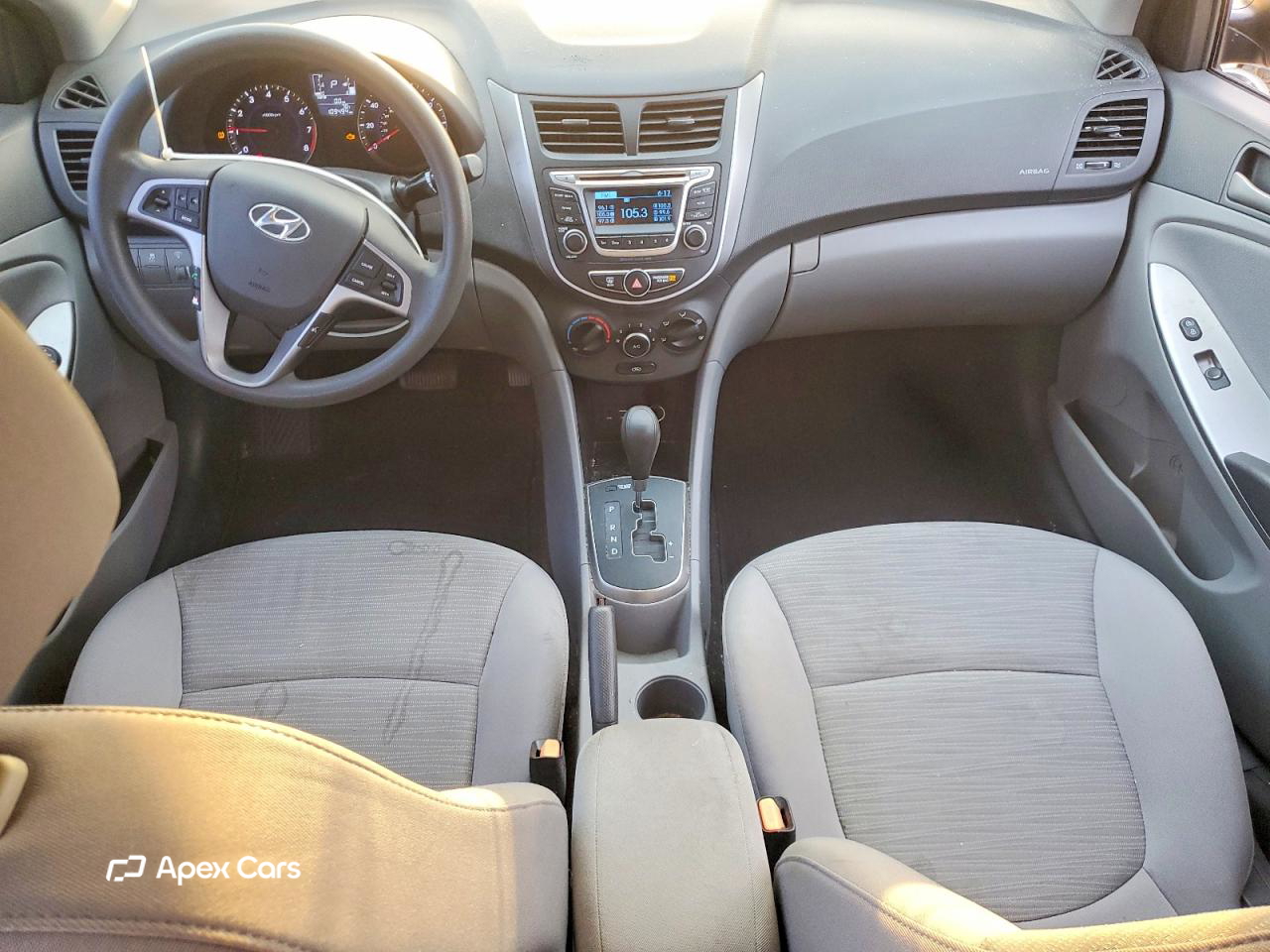 Hyundai Accent 2015