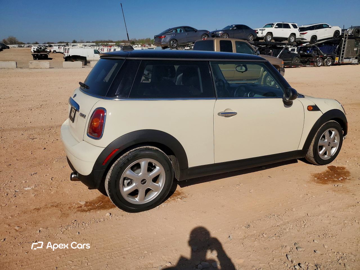 MINI Cooper 2010