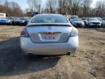 Nissan Altima 2010