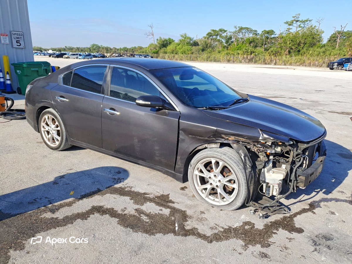 Nissan Maxima 2012
