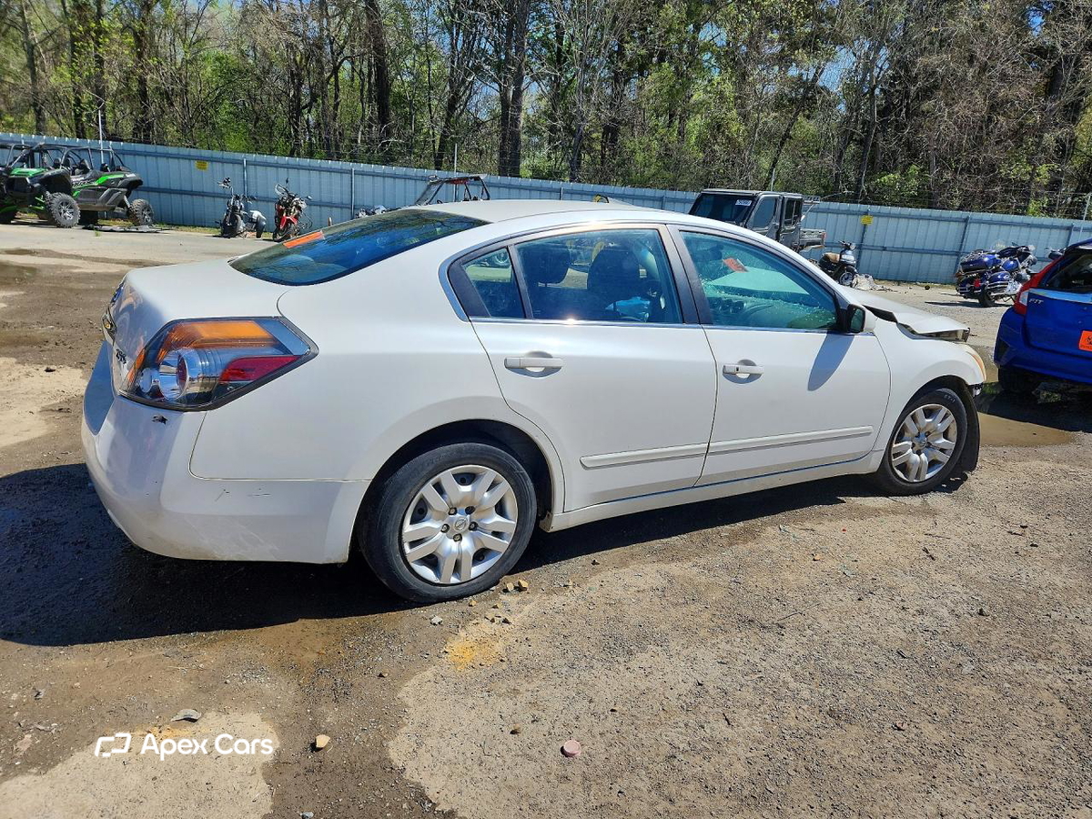 Nissan Altima 2012