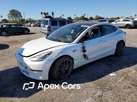 Tesla Model 3 2018 - Image 1 of 13