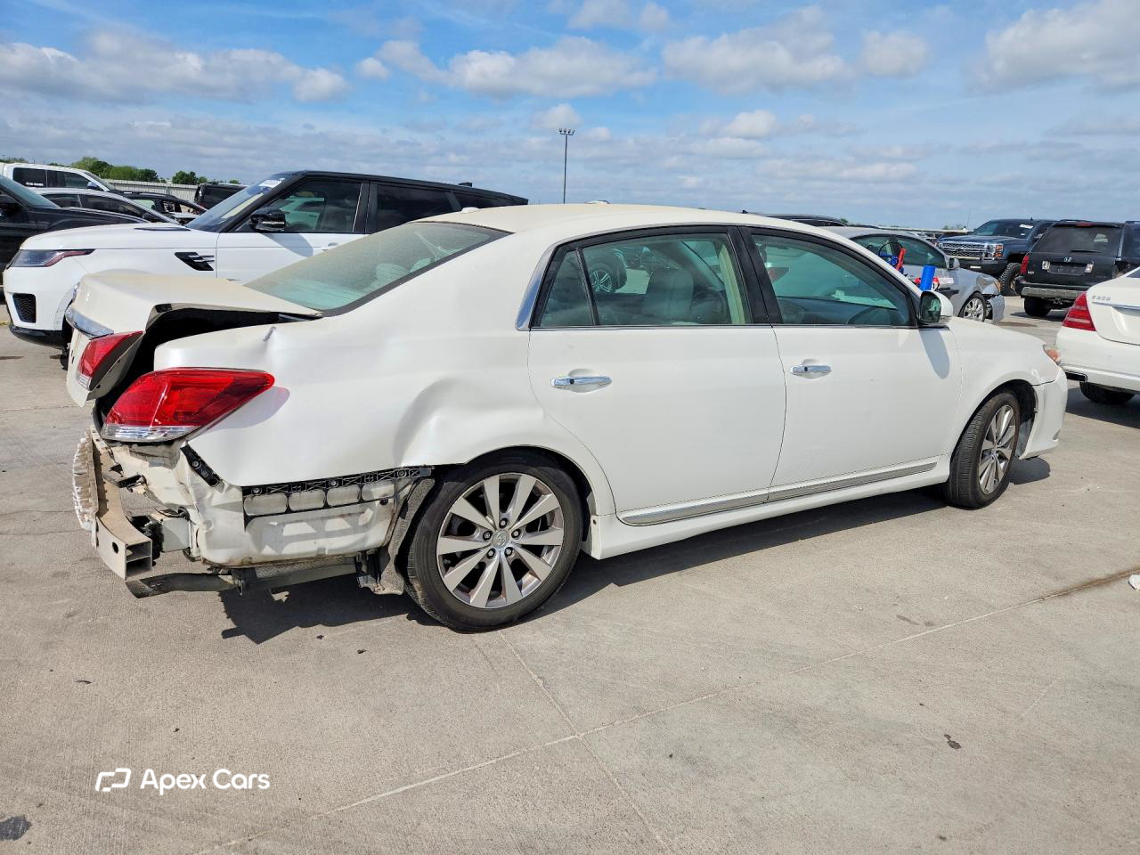 Toyota Avalon 2011