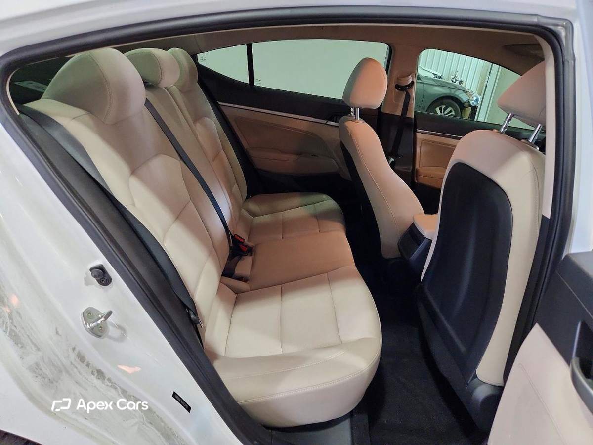 Hyundai Elantra 2018