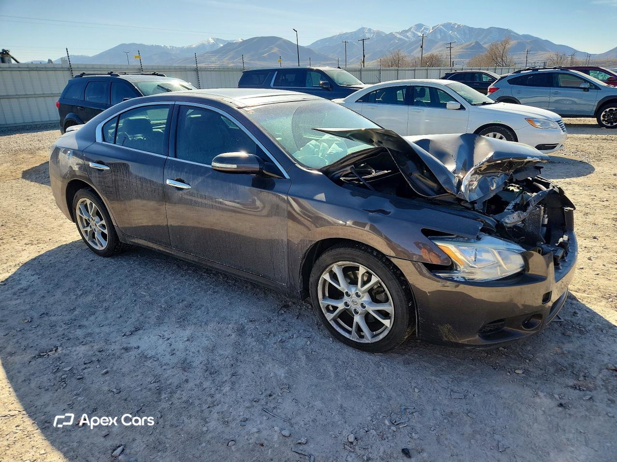 Nissan Maxima 2014