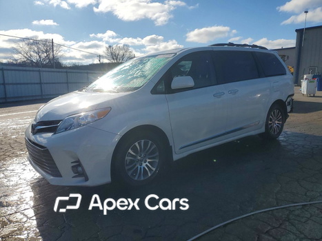 Toyota Sienna 2018 - Image 1 of 15