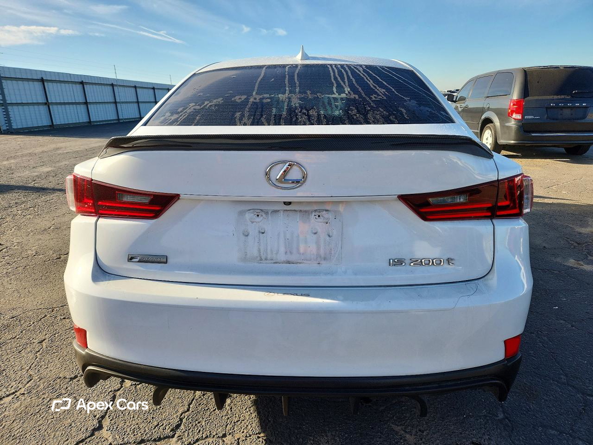 Lexus IS 2016