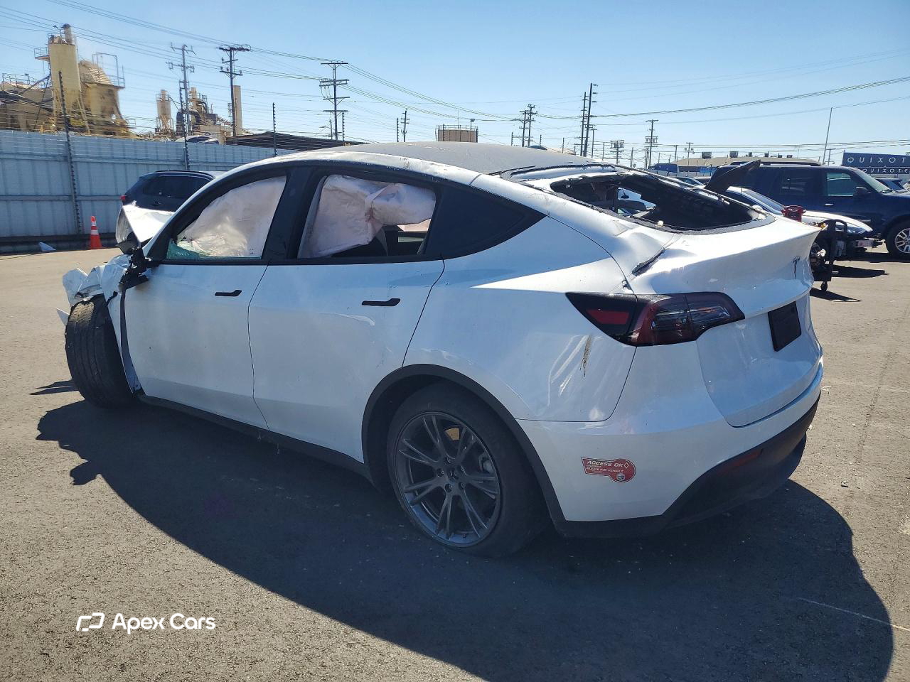 Tesla Model Y 2024