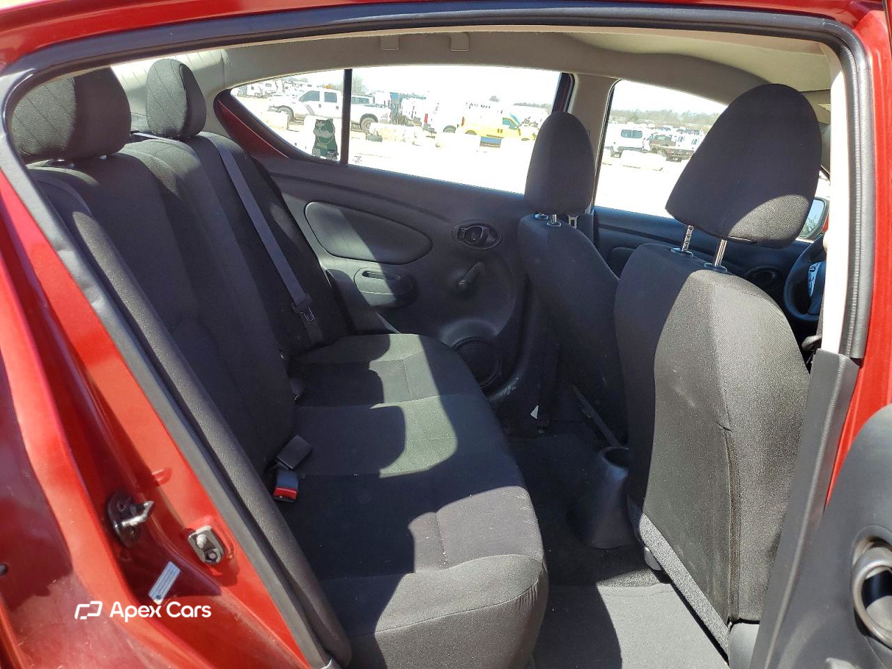 Nissan Versa 2018