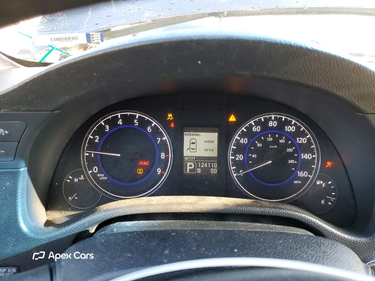 Infiniti G 2011