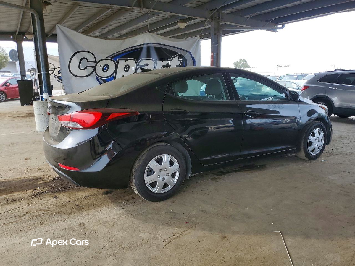 Hyundai Elantra 2016