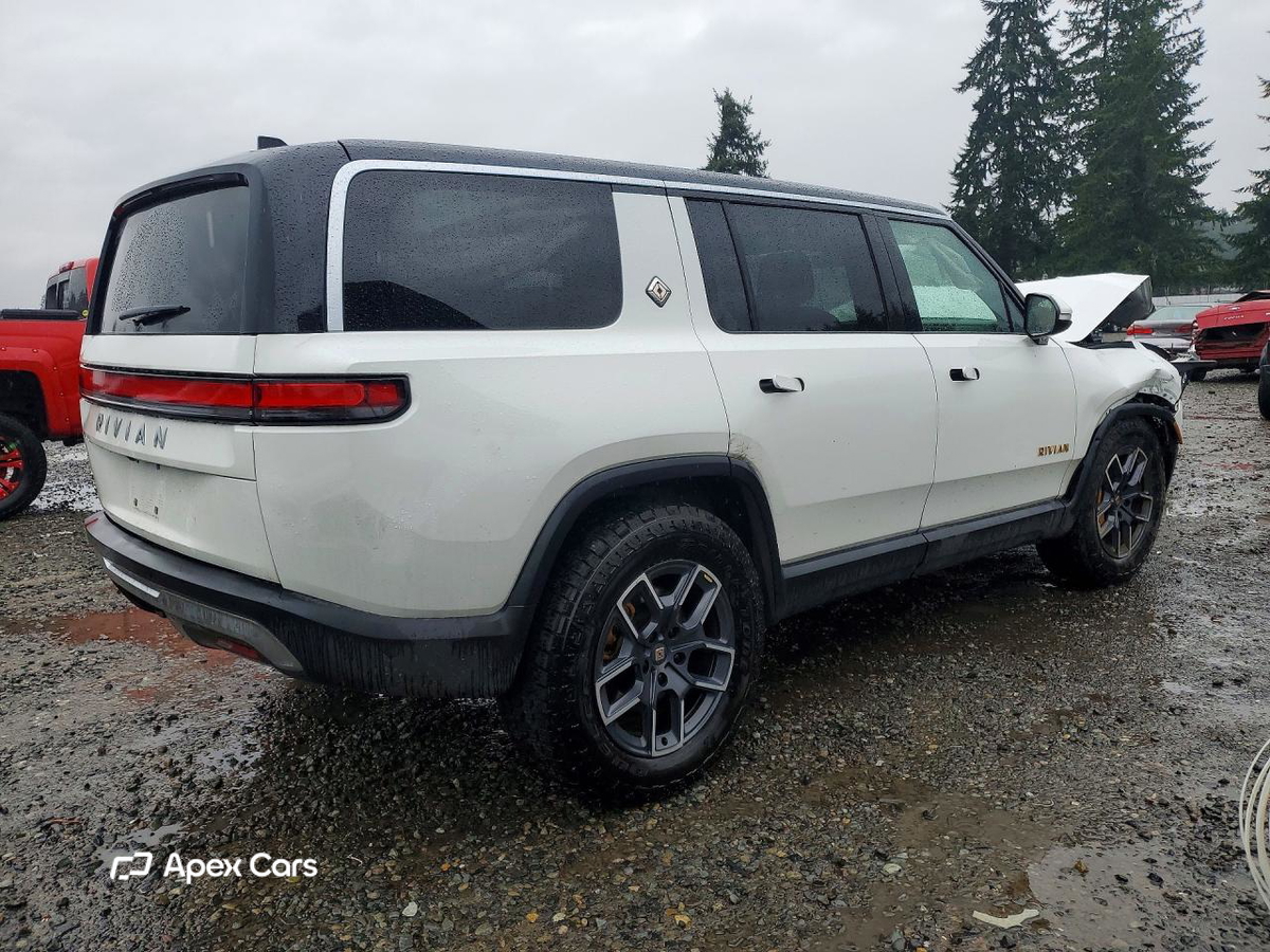Rivian R1S 2023