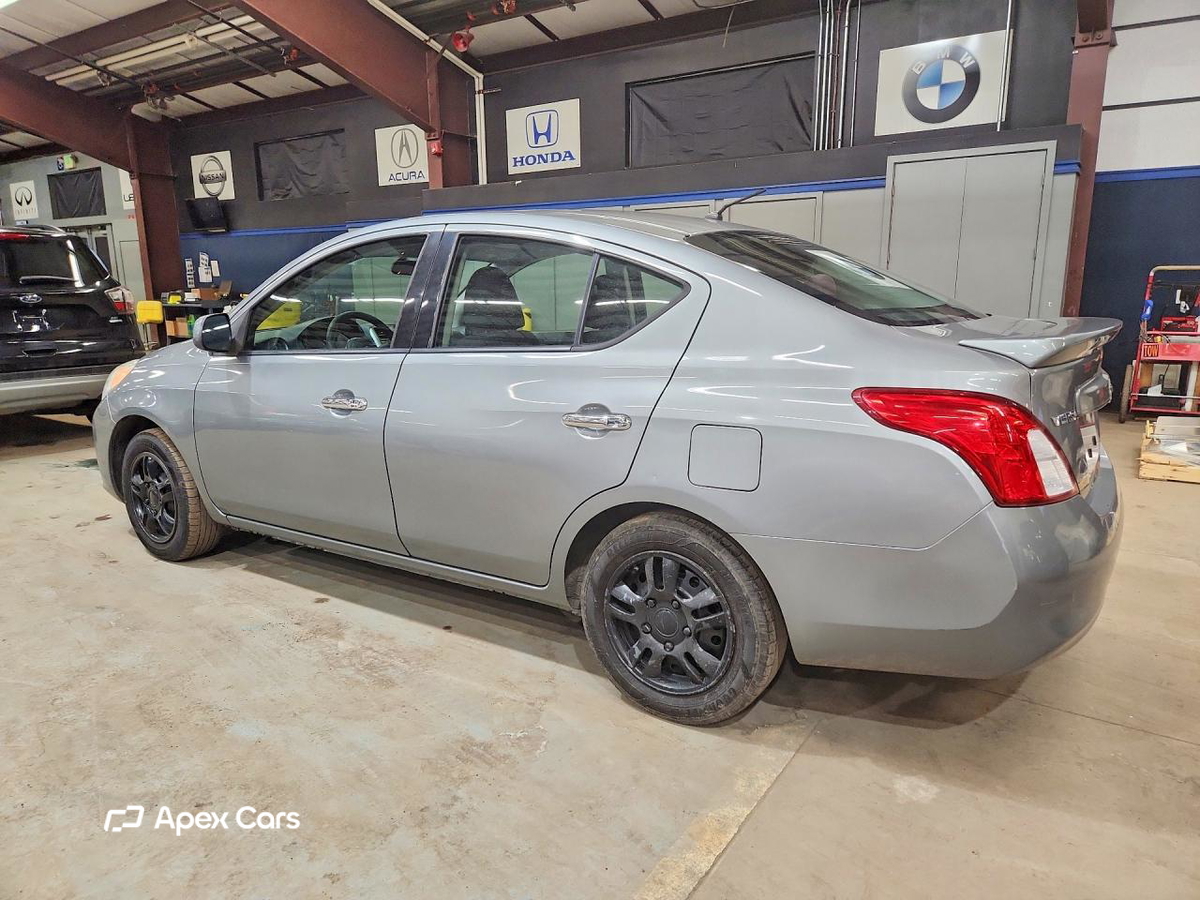 Nissan Versa 2014