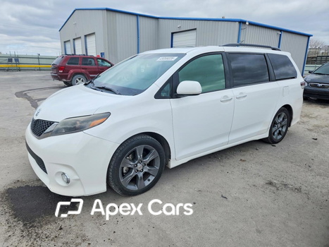 Toyota Sienna 2015 - Image 1 of 13