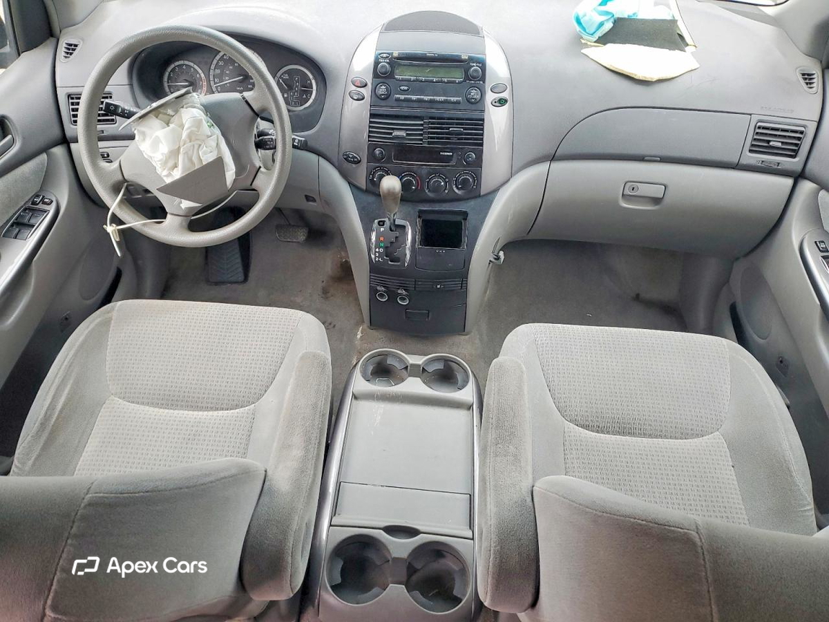 Toyota Sienna 2010