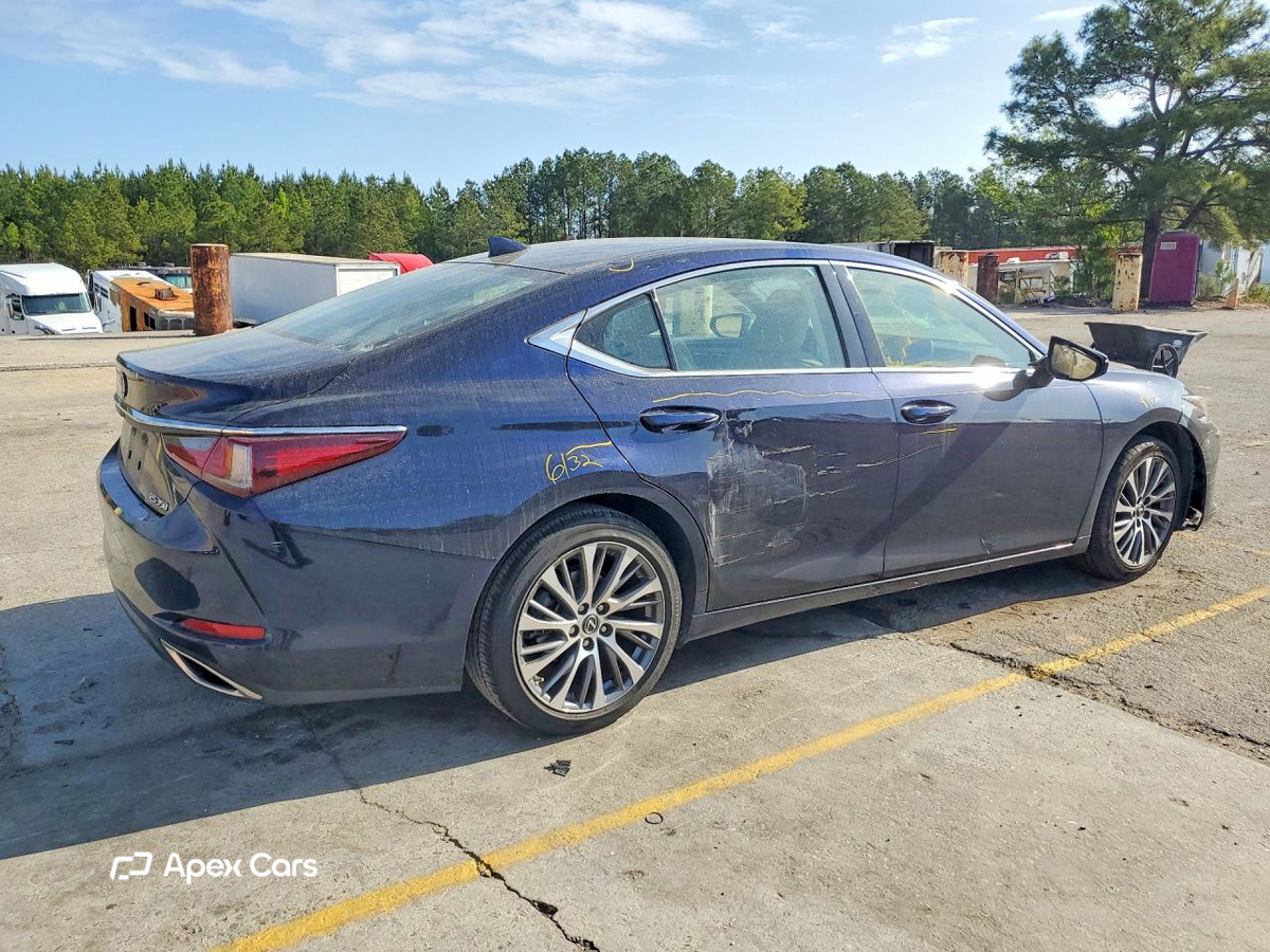 Lexus ES 2019