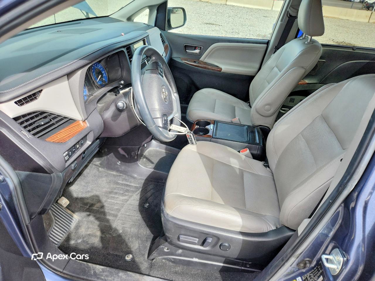 Toyota Sienna 2015