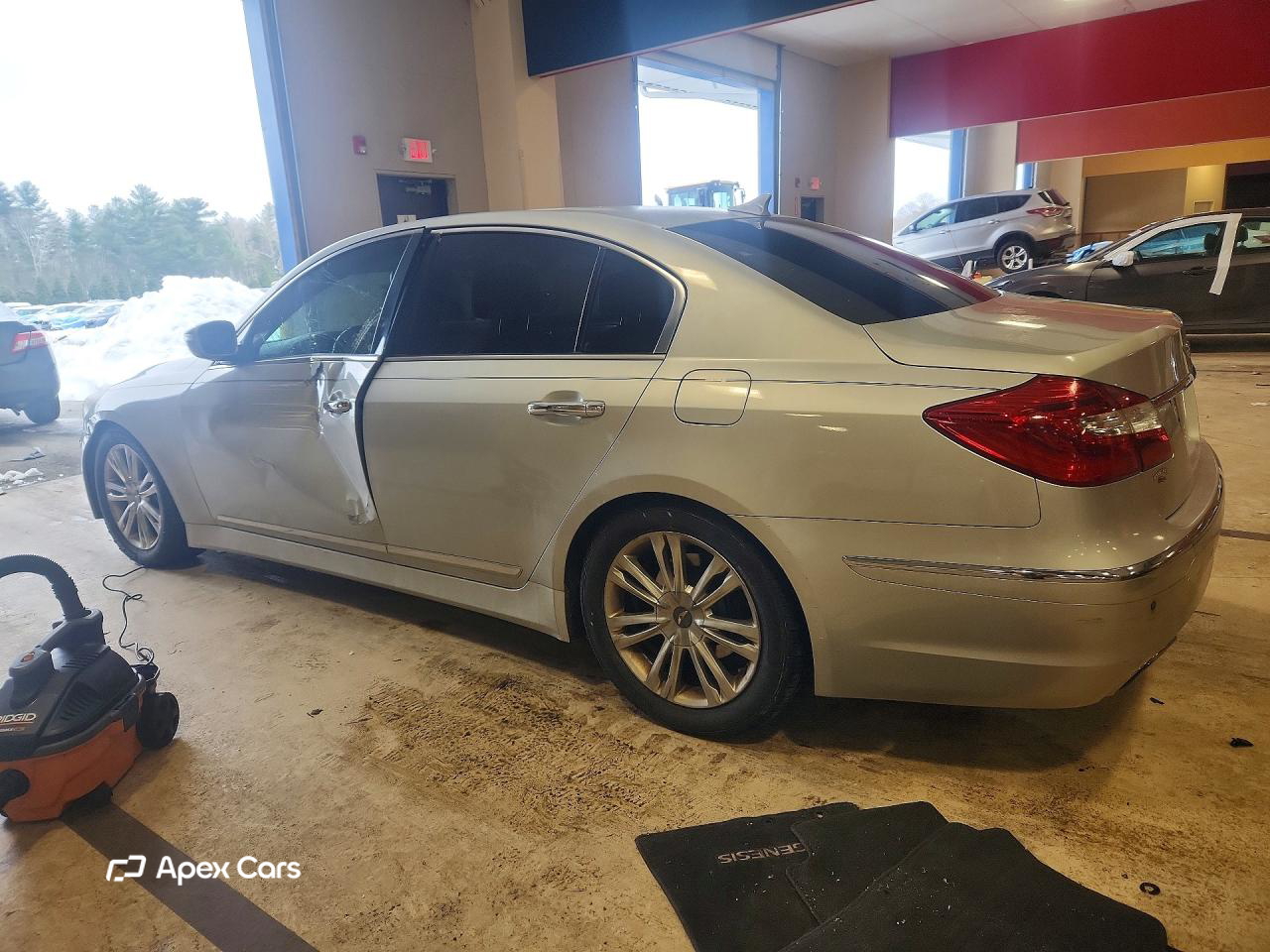 Hyundai Genesis 2012