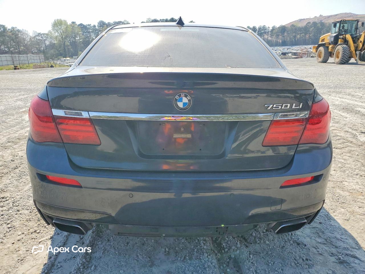 BMW Series 7 2015