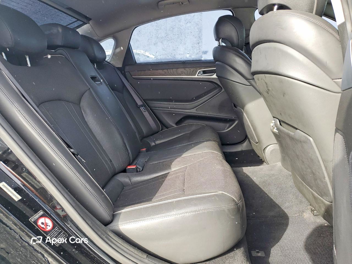 Hyundai Genesis 2015
