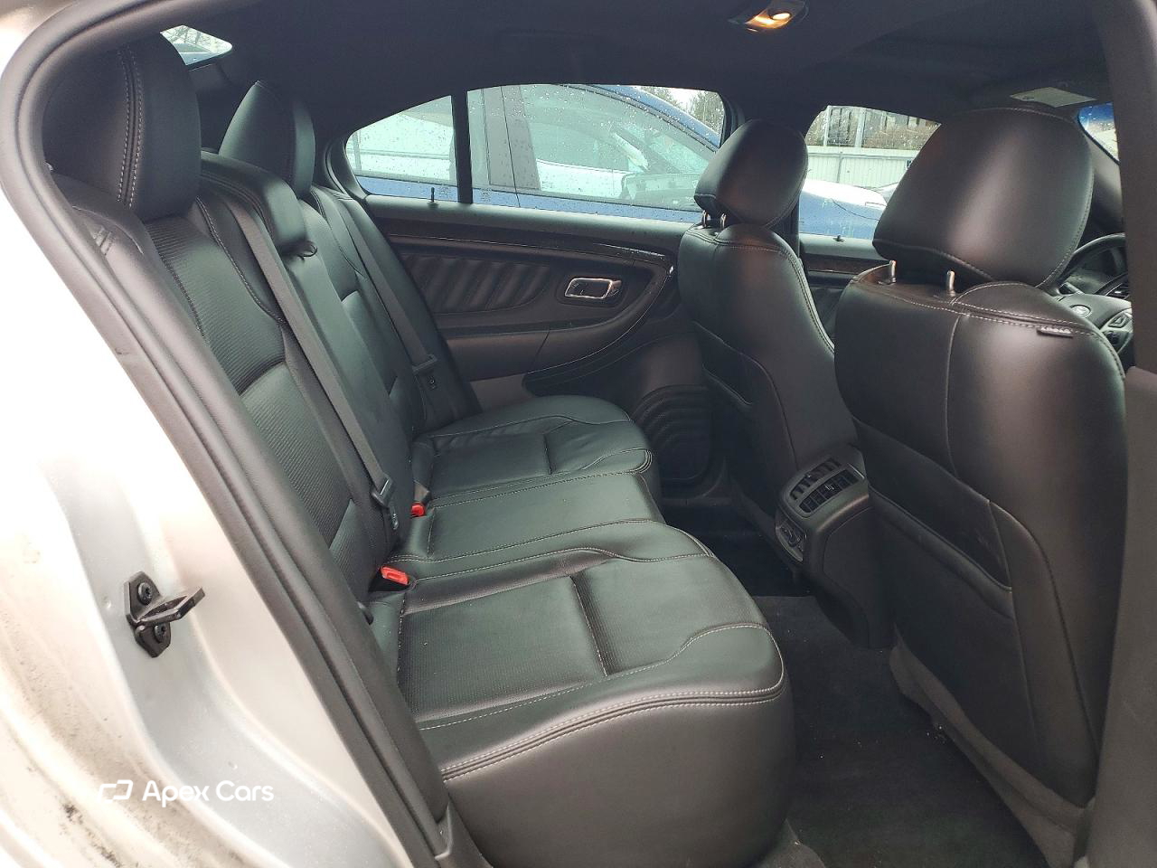 Ford Taurus 2017