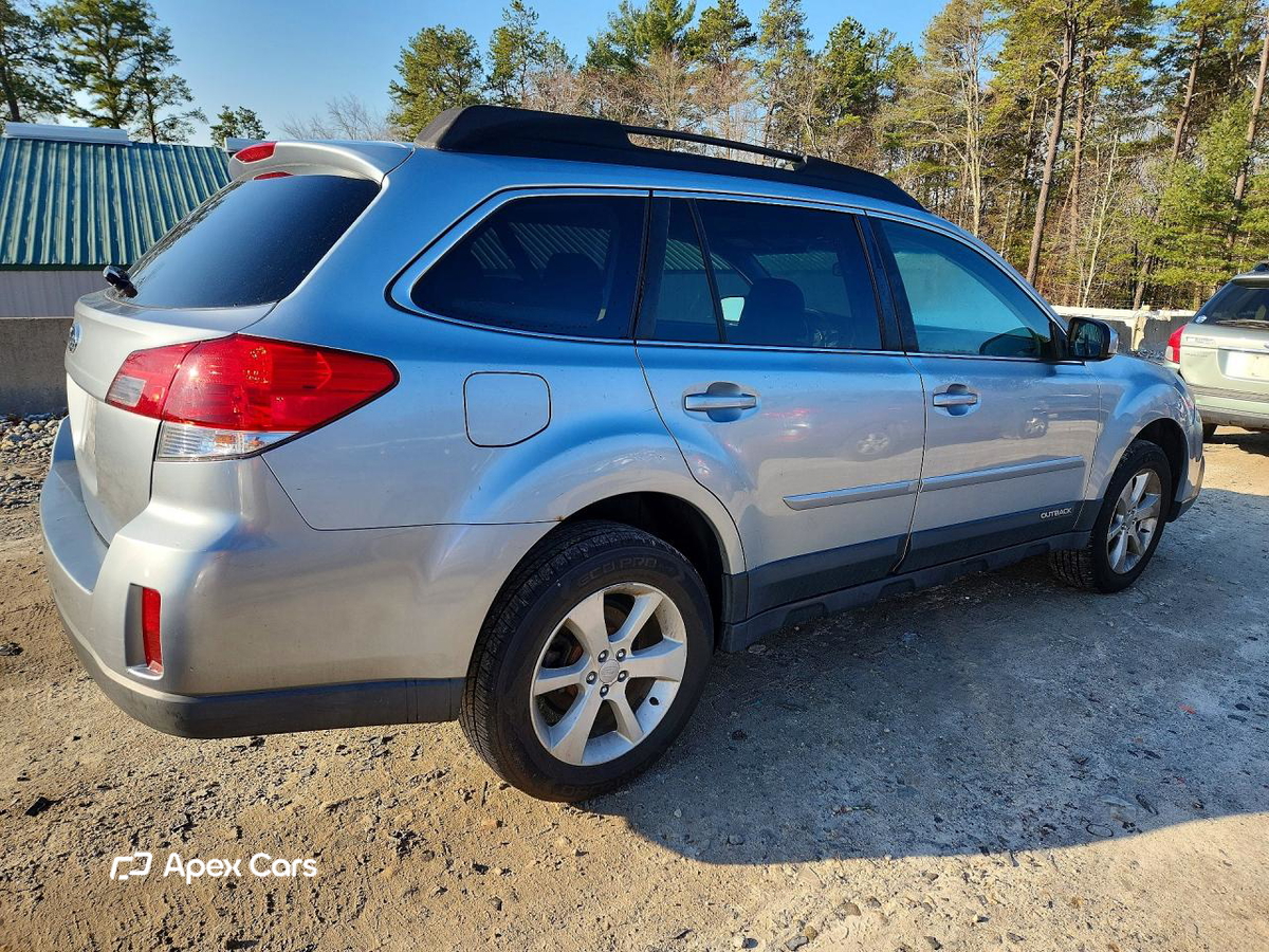 Subaru Outback 2013