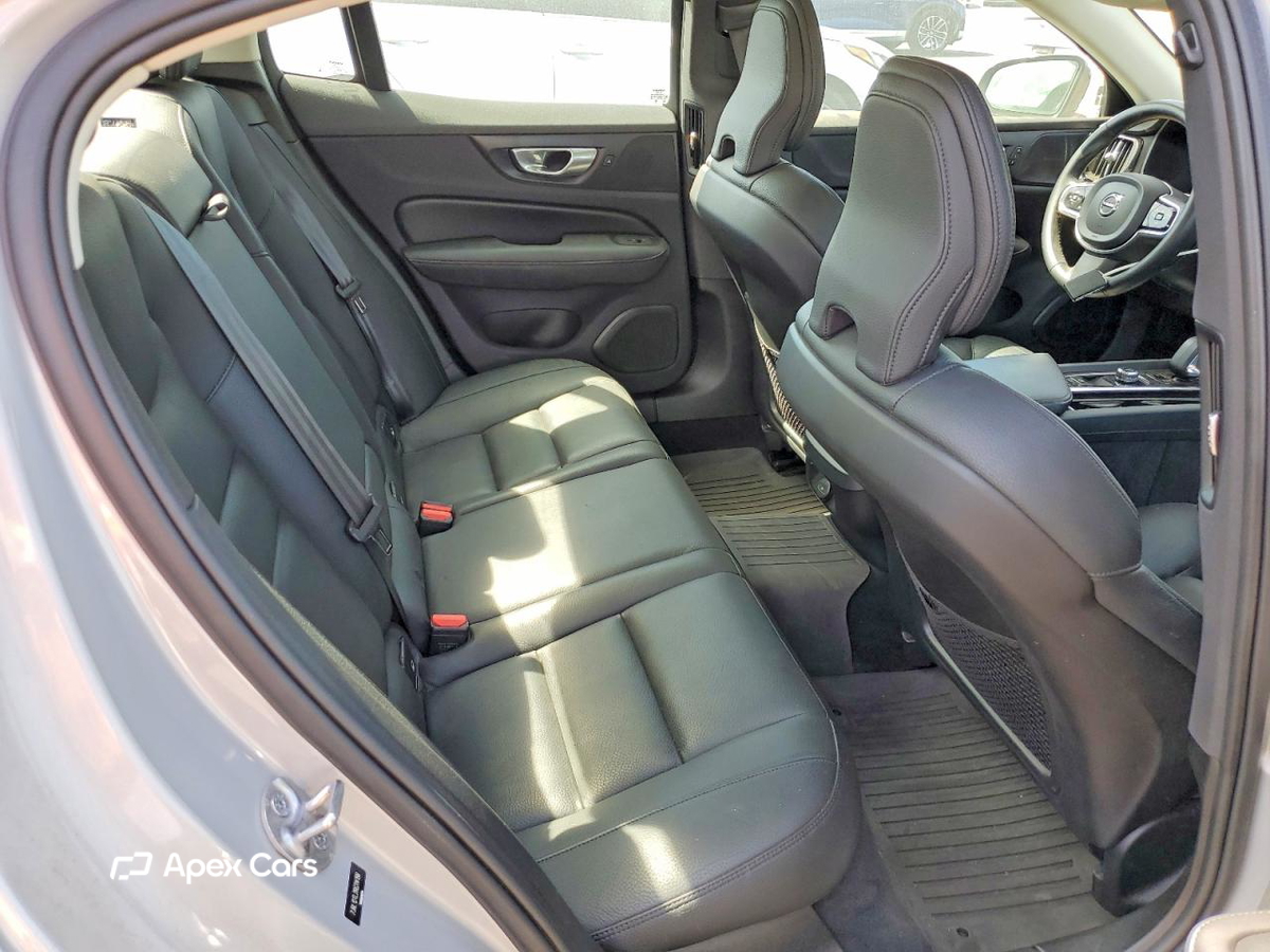 Volvo S60 2024