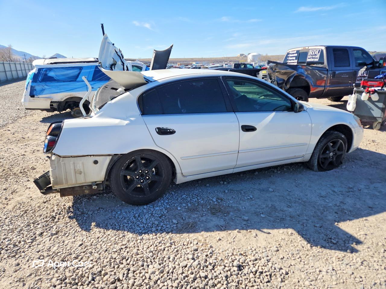 Nissan  2002