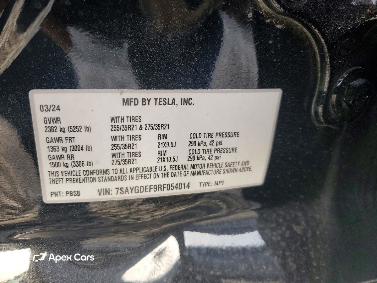 Tesla Model Y 2024
