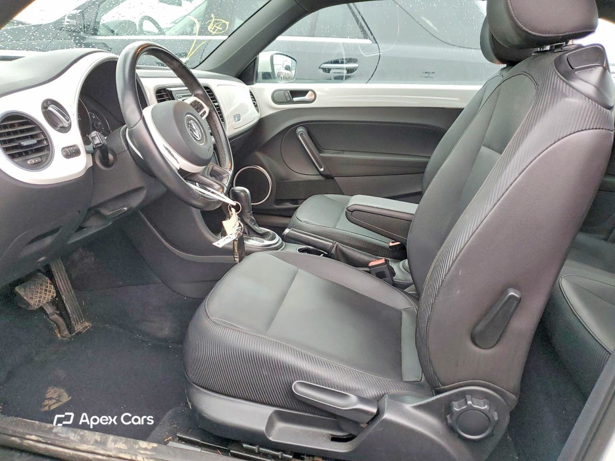 Volkswagen Beetle 2012