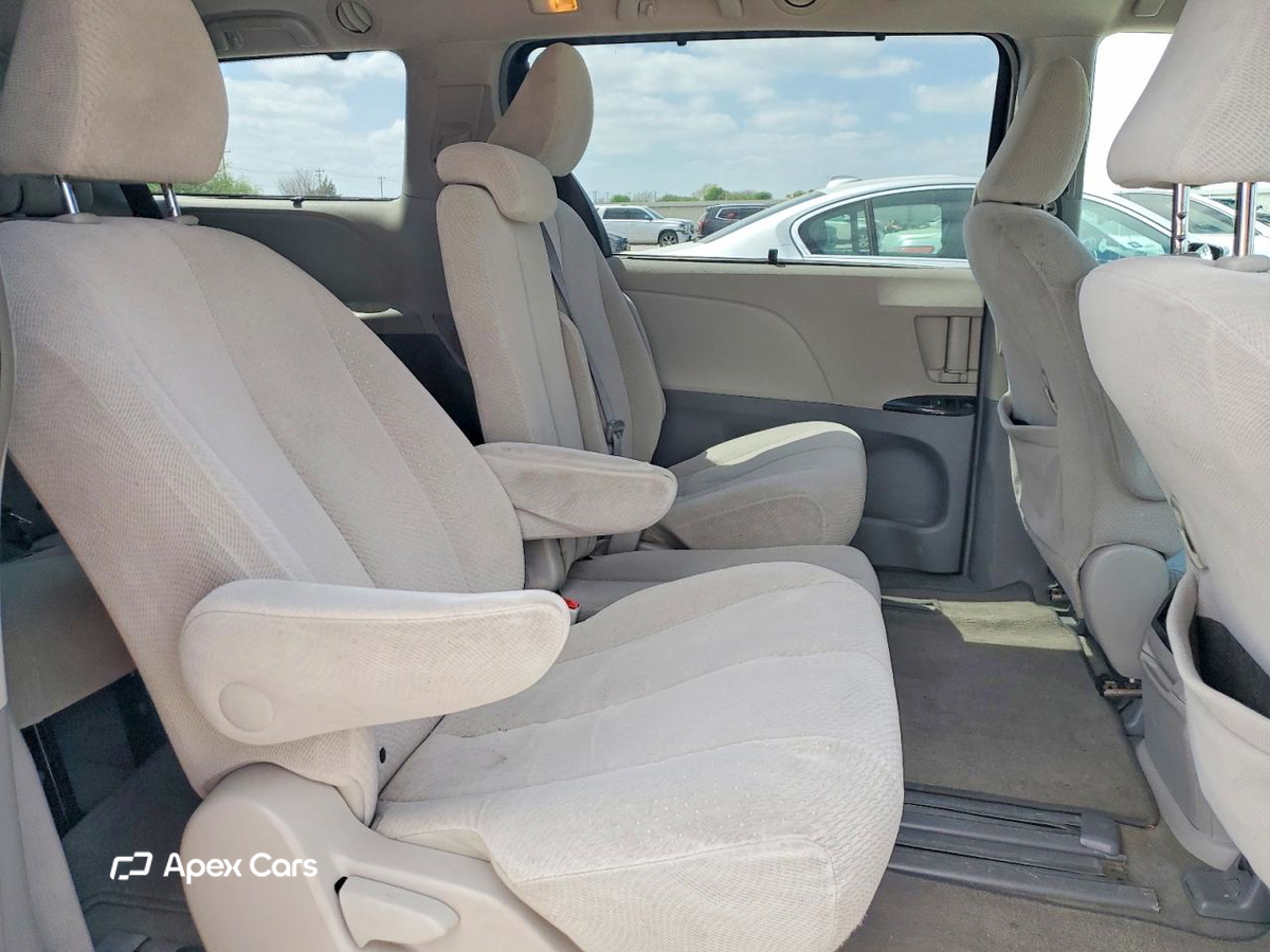 Toyota Sienna 2014