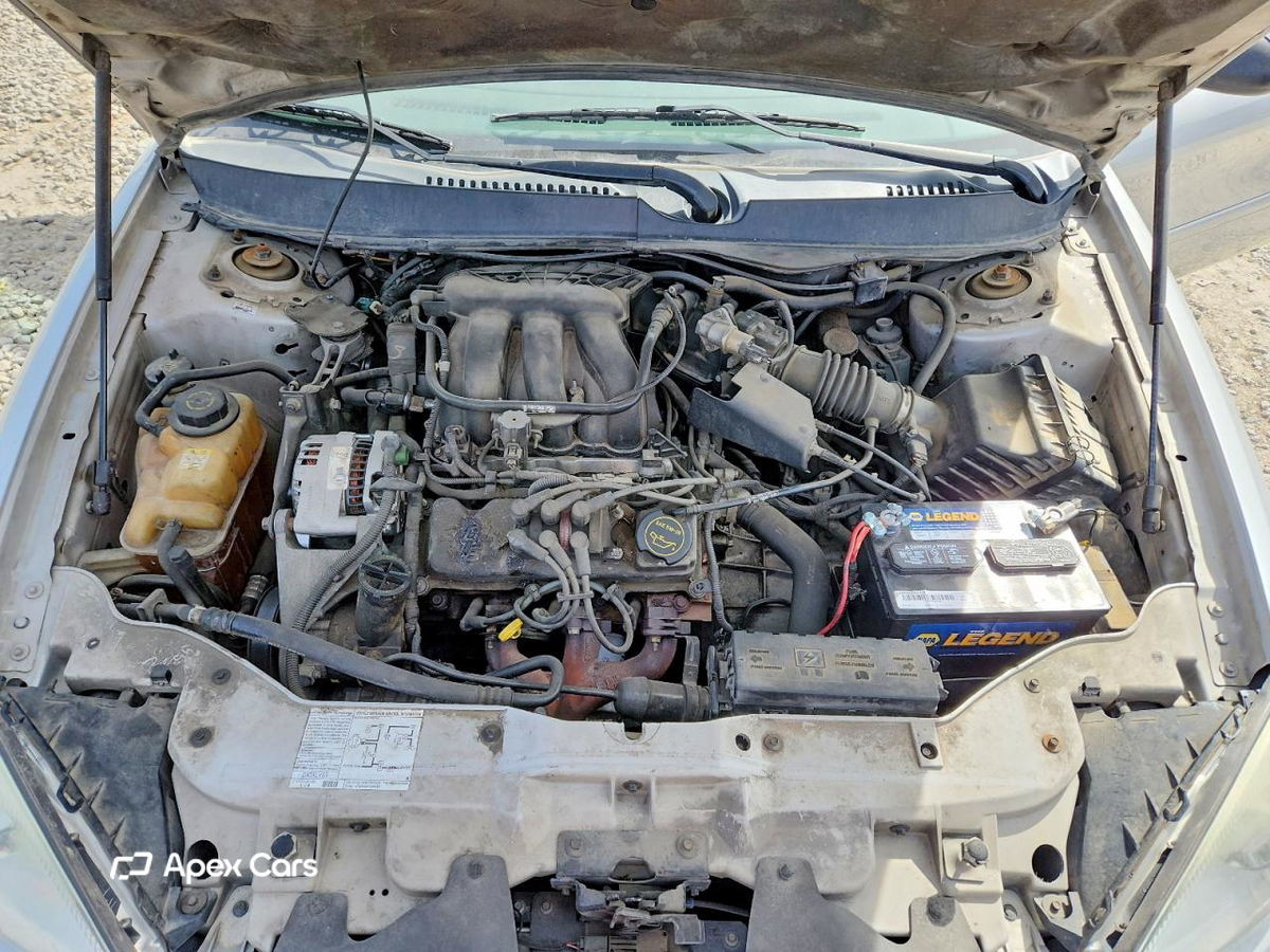 Ford Taurus 2004
