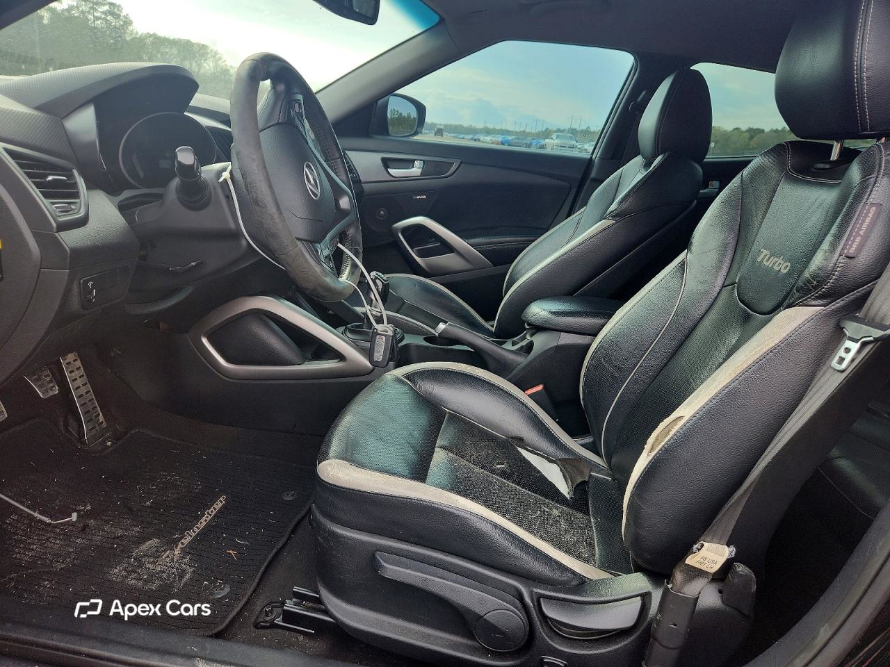 Hyundai Veloster 2013