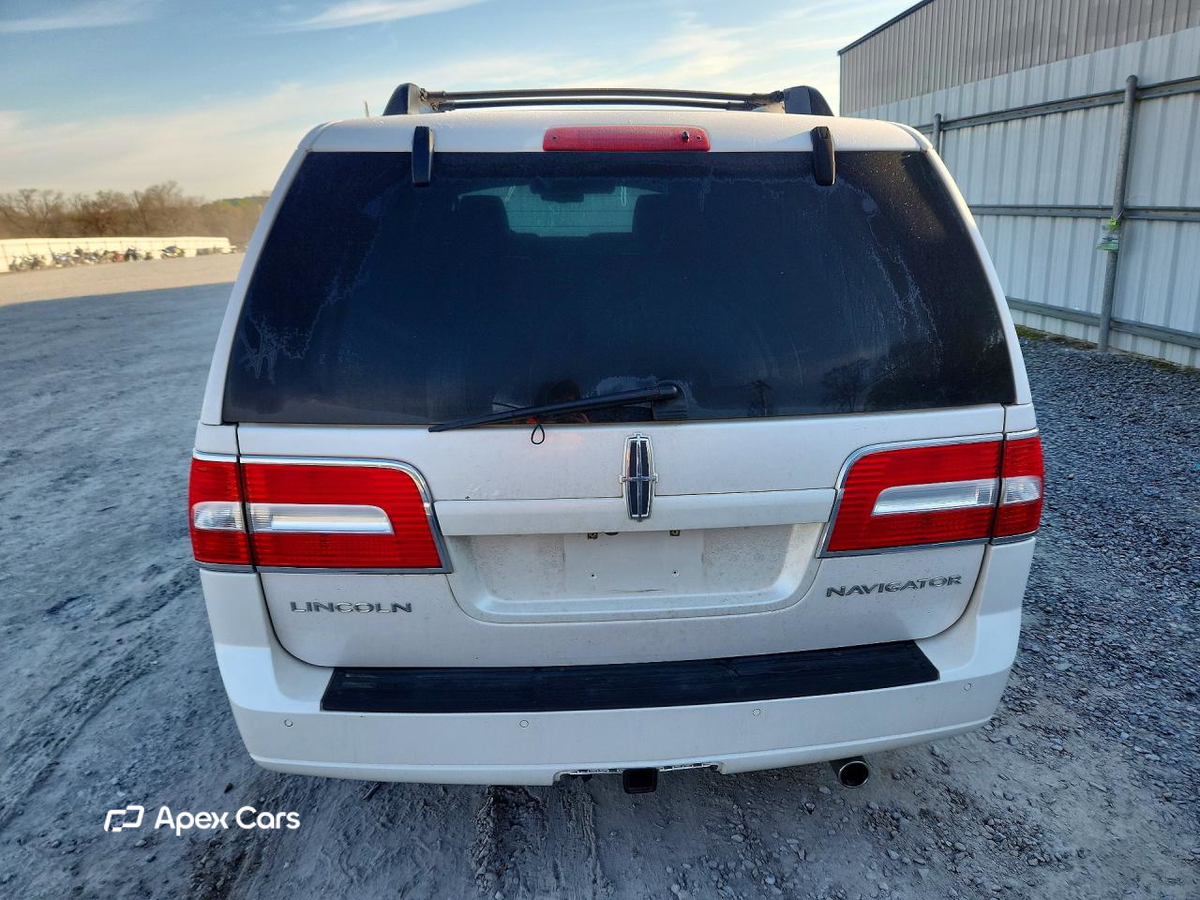 Lincoln Navigator 2011
