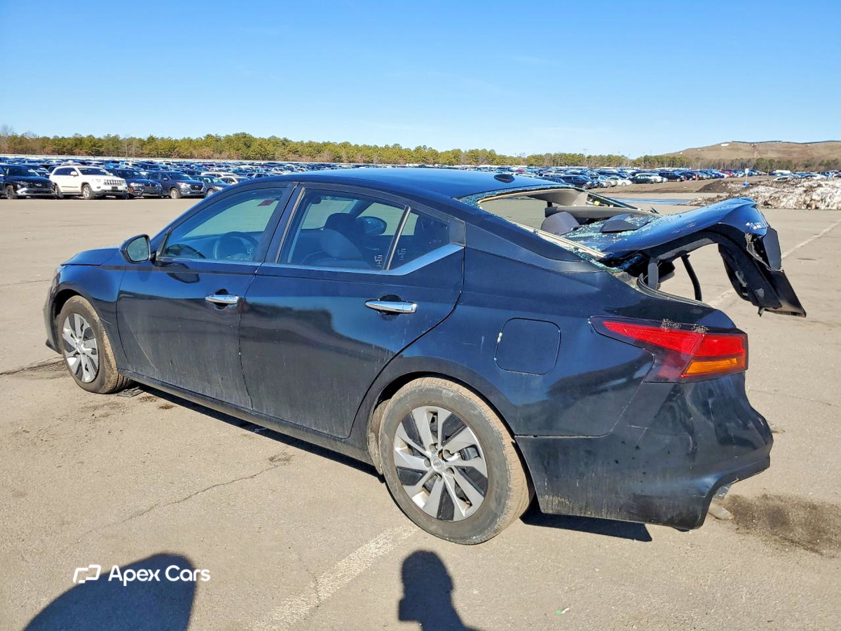 Nissan Altima 2020