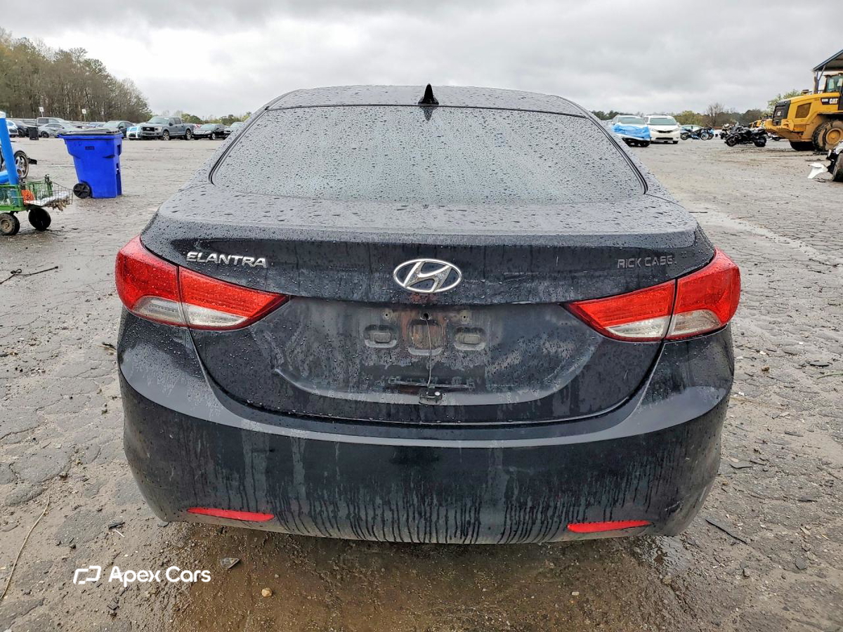 Hyundai Elantra 2013