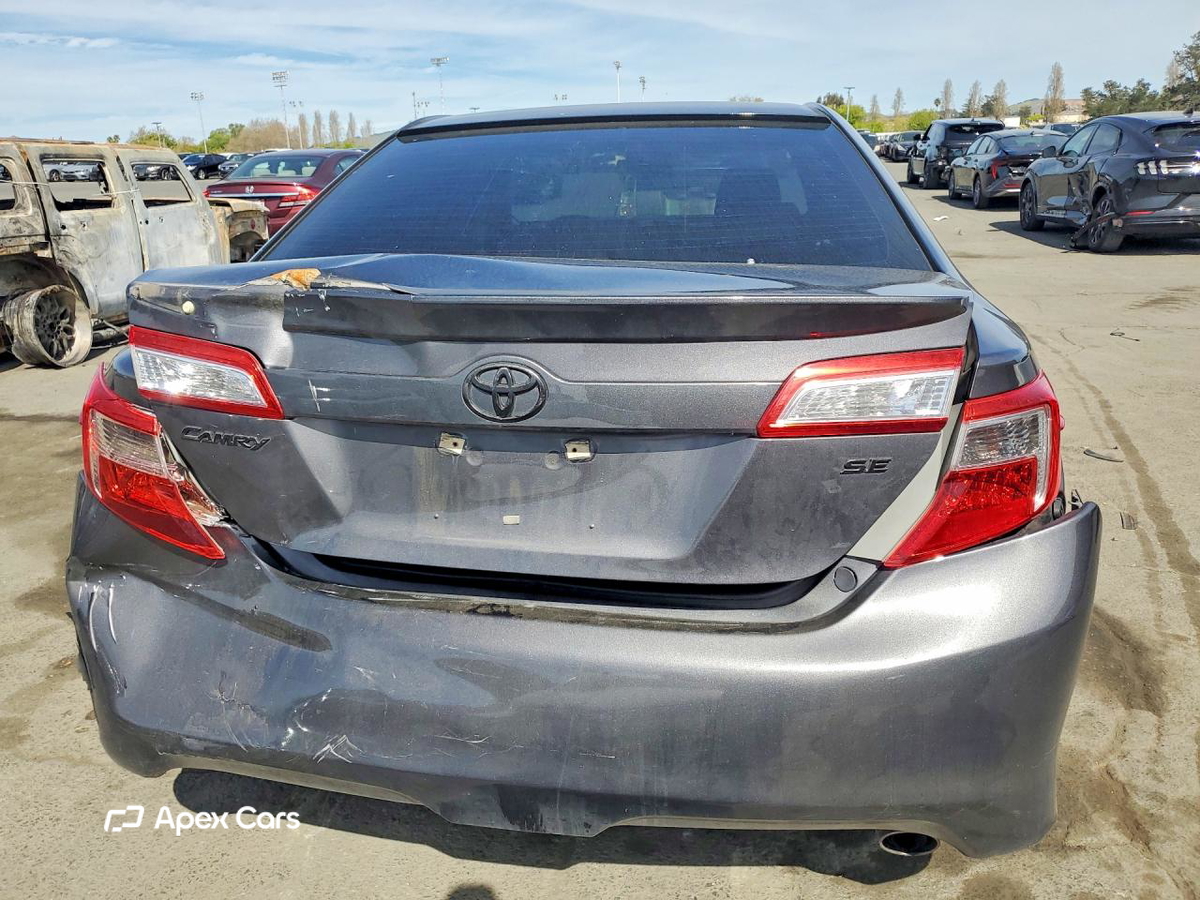 Toyota Camry 2012
