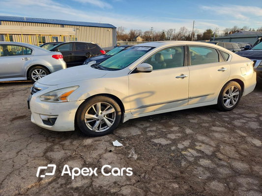 Nissan Altima 2015 - Image 1 of 5