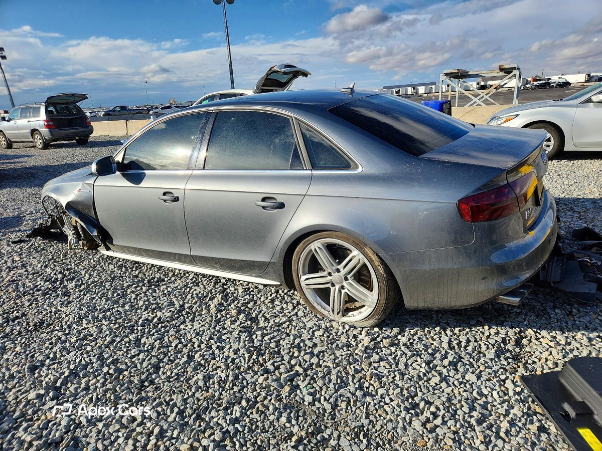 Audi RS4 2015