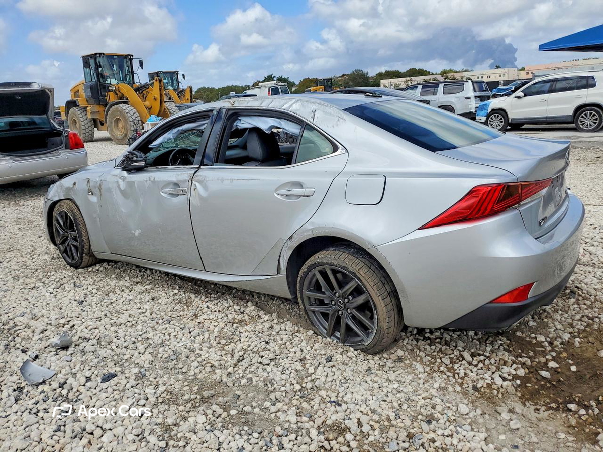 Lexus IS 2018