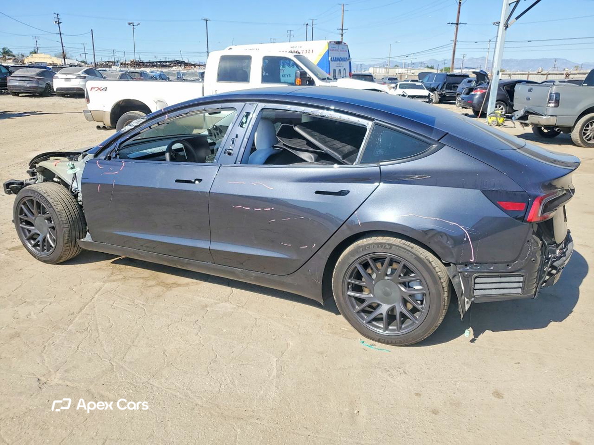 Tesla Model 3 2025