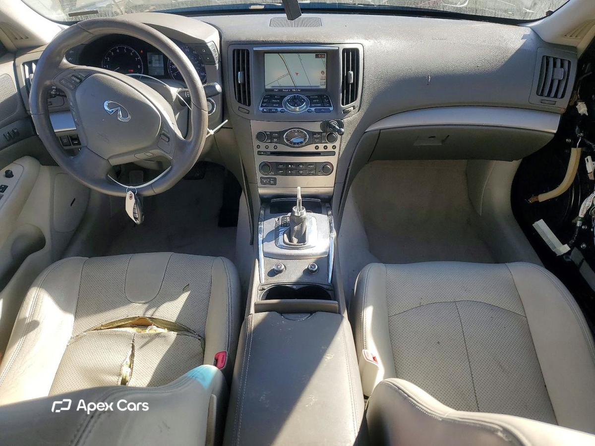 Infiniti G 2010