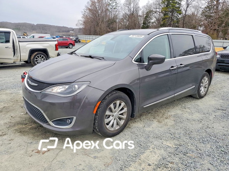 Chrysler Pacifica 2018 - Image 1 of 13