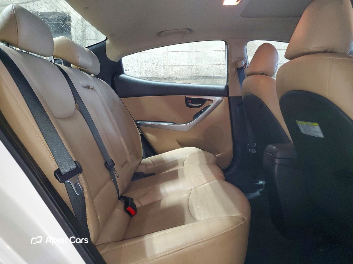 Hyundai Elantra 2013